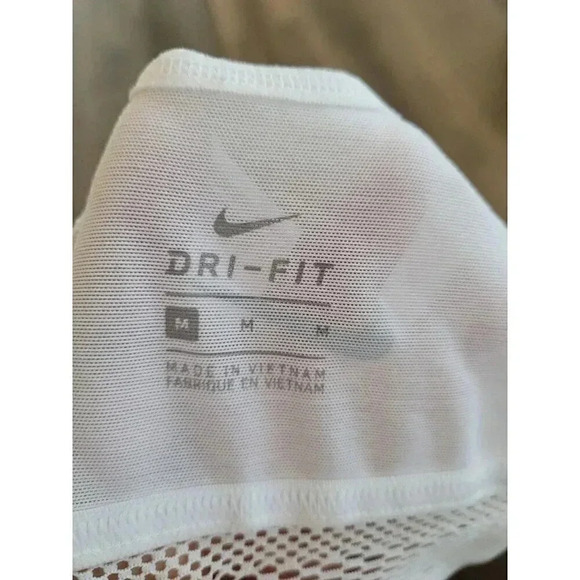 Nike dri-fit mesh sports‎ bra size med - Picture 3 of 3